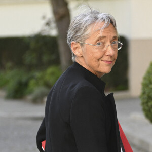 Elisabeth Borne, ministre du travail, de l'emploi et de l'insertion lors de la cellule de crise sur l'accueil des réfugiés ukrainiens en France au ministère de l'intérieur hôtel de Beauvau, à Paris, France, le 22 mars 2022.