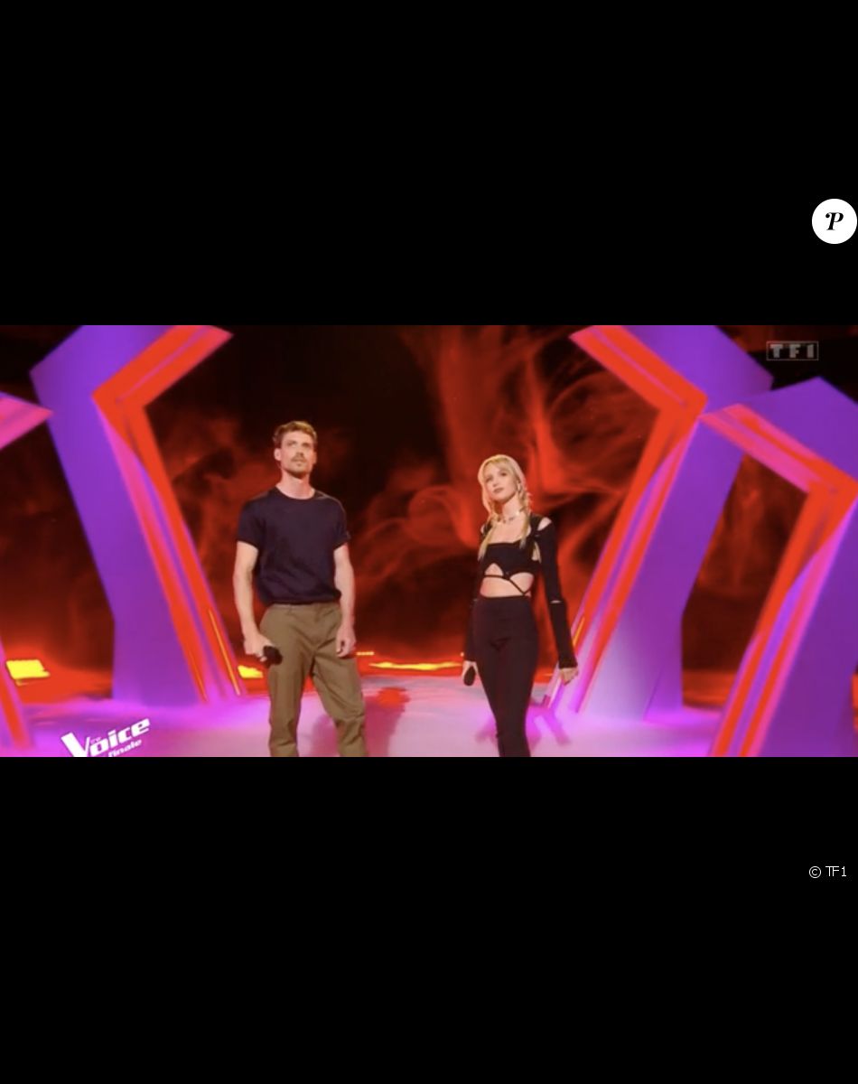Vike (équipe d'Amel Bent) chante avec Angèle lors de la finale de "The Voice" - Émission du 21 mai 2022, TF1