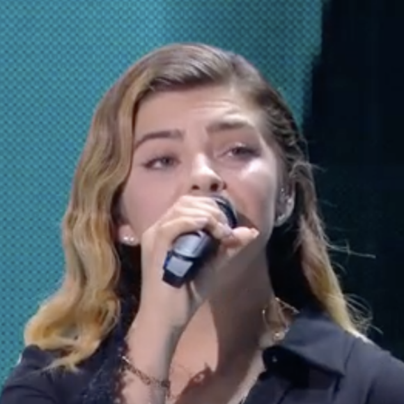 Caroline (équipe de Marc Lavoine) chante avec Christophe Willem lors de la finale de "The Voice" - Émission du 21 mai 2022, TF1