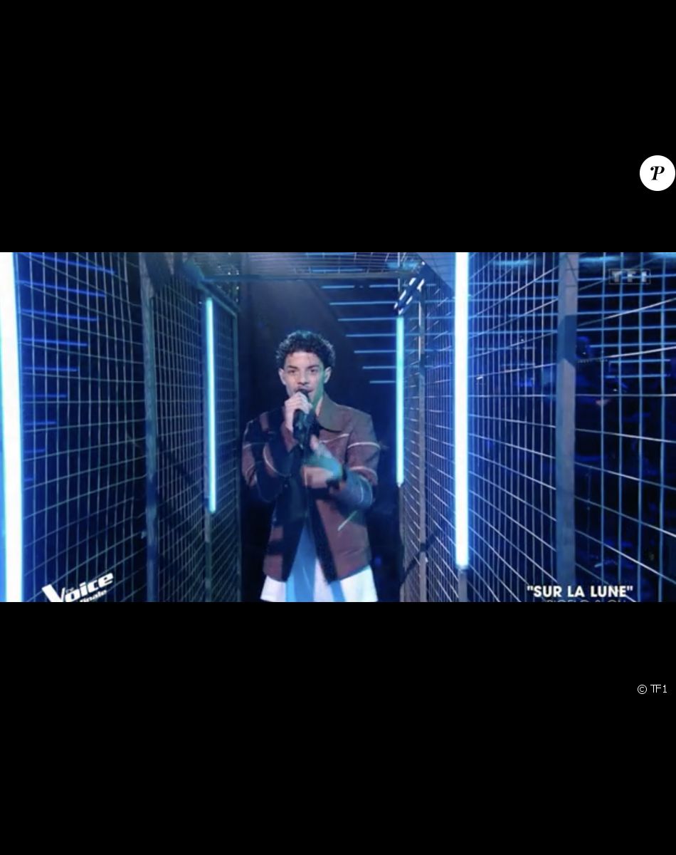 Loris (équipe de Nolwenn Leroy) chante avec Bigflo et Oli lors de la finale de "The Voice" - Émission du 21 mai 2022, TF1