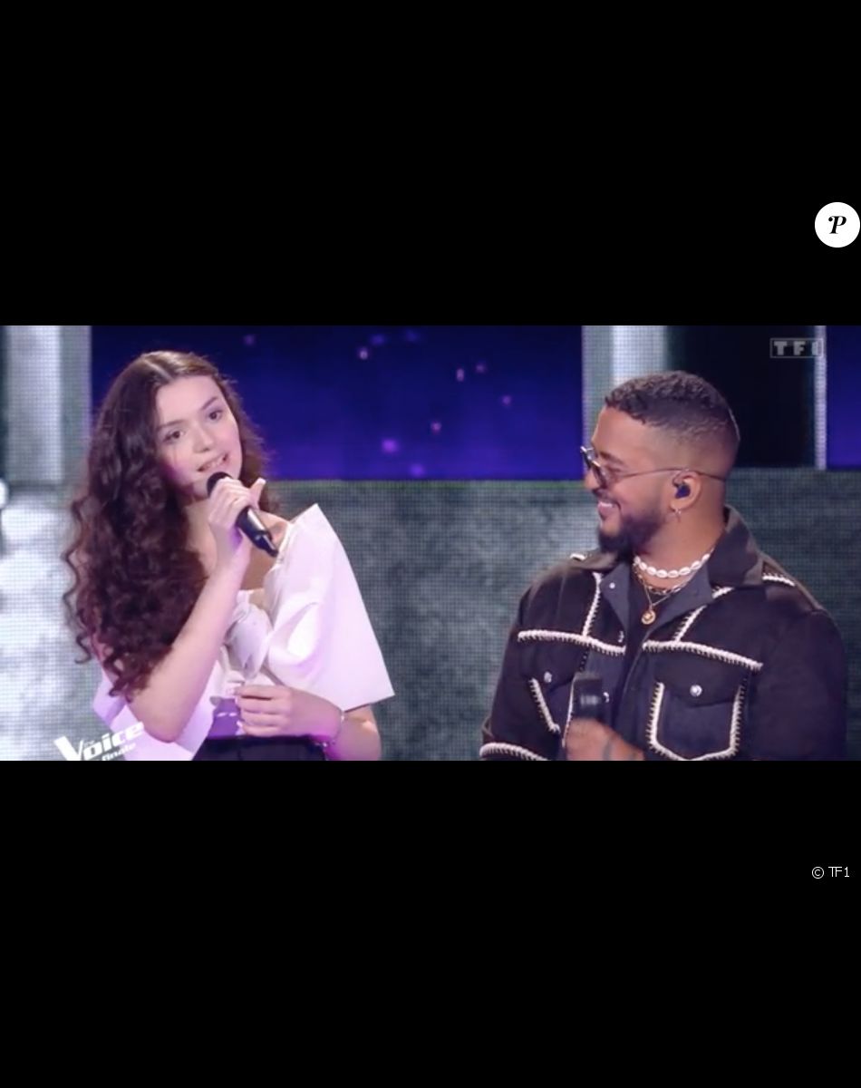 Nour (équipe de Florent Pagny) chante avec Slimane lors de la finale de "The Voice" - Émission du 21 mai 2022, TF1