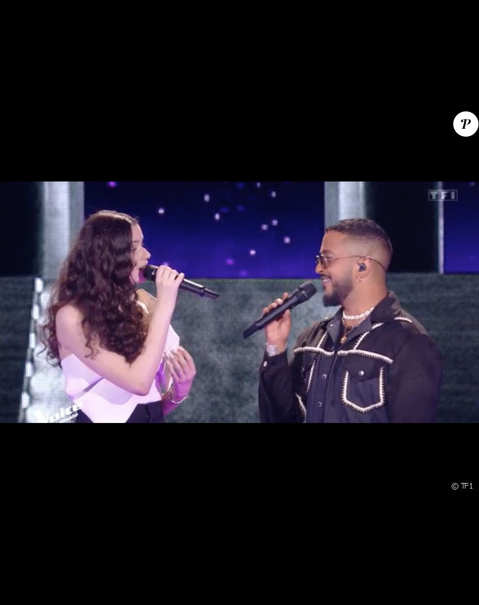 Nour (équipe de Florent Pagny) chante avec Slimane lors de la finale de "The Voice" - Émission du 21 mai 2022, TF1