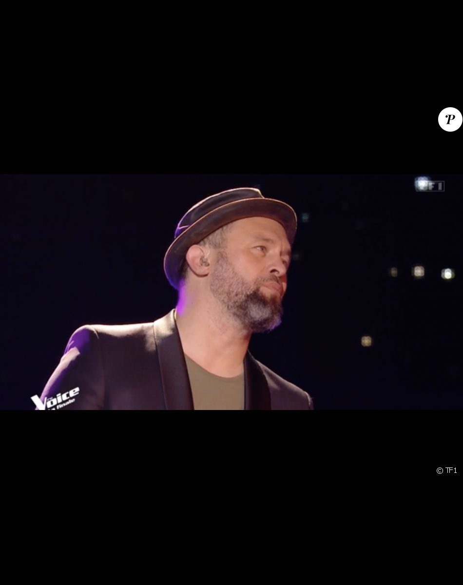 Mister Mat (équipe de Vianney) chante avec Mentissa lors de la finale de "The Voice" - Émission du 21 mai 2022, TF1