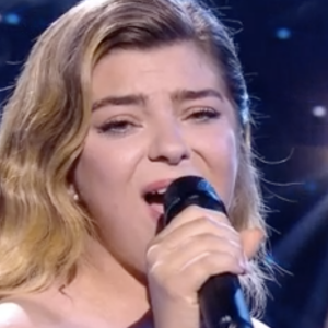 Caroline Costa (équipe de Marc Lavoine) lors de la finale de "The Voice" - Émission du 21 mai 2022, TF1