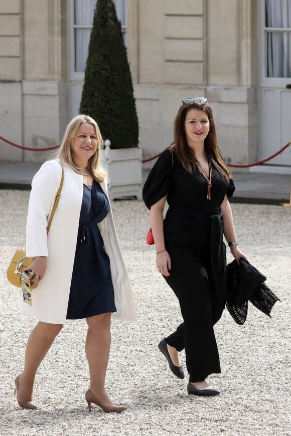 Marlène Schiappa, ministre déléguée auprès du ministre de l'Intérieur, chargée de la Citoyenneté arrive au palais présidentiel de l'Élysée, à Paris, le 7 mai 2022, pour assister à la cérémonie d'investiture d'Emmanuel Macron comme président français, suite à sa réélection le 24 avril dernier © Stéphane Lemouton/Bestimage