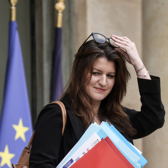 Marlène Schiappa, ministre déléguée auprès du ministre de l'Intérieur, chargée de la Citoyenneté à la sortie du conseil des ministres, au palais de l'Elysée, Paris, France, le 16 mars 2022. © Stéphane Lemouton/Bestimage