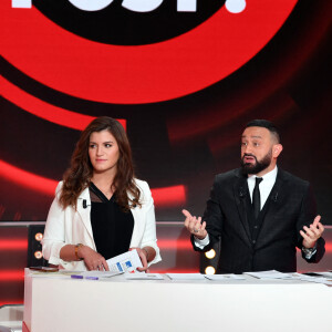 Exclusif - Le "grand débat national" s'est invité sur le plateau de l'émission Balance ton post! , présenté par l'animateur Cyril Hanouna sur C8 vendredi soir 25 janvier 2019 . La secrétaire d'État à l'égalité entre les femmes et les hommes, Marlène Schiappa, était présente en tant que co-animatrice afin d'en ressortir avec des propositions concrètes. © Sebastien Valiela / Bestimage