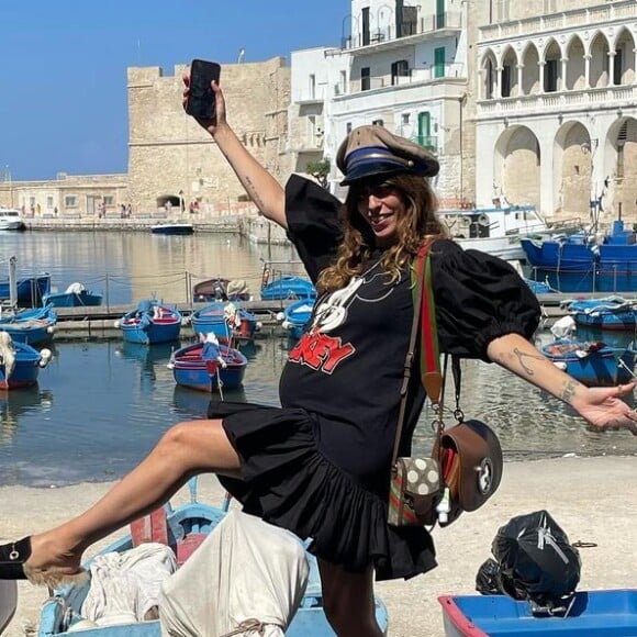 Lou Doillon en vacances à Rome quelques jours avant son accouchement. @ Instagram / Lou Doillon