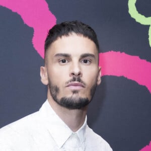 Baptiste Giabiconi - Photocall de la soirée des 40 ans du bijoutier "APM Monaco" à la plage La Môme lors du 75ème Festival International du Film de Cannes le 21 mai 2022. © Jack Tribeca / Bestimage 