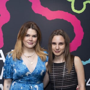 Camille Gottlieb, Rebecca Simonet - Photocall de la soirée des 40 ans du bijoutier "APM Monaco" à la plage La Môme lors du 75ème Festival International du Film de Cannes le 21 mai 2022. © Jack Tribeca / Bestimage 