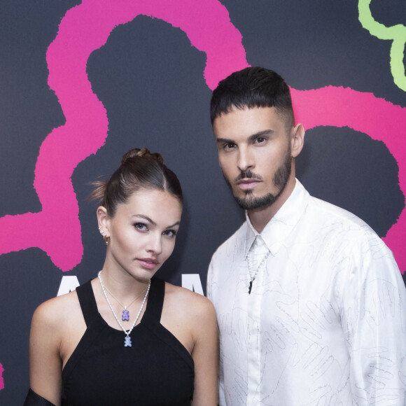 Thylane Blondeau, Baptiste Giabiconi - Photocall de la soirée des 40 ans du bijoutier "APM Monaco" à la plage La Môme lors du 75ème Festival International du Film de Cannes le 21 mai 2022. © Jack Tribeca / Bestimage 