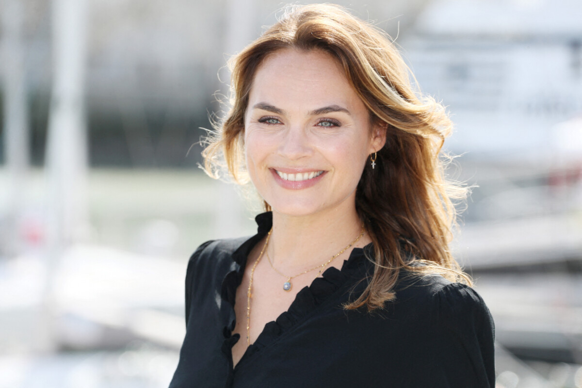 Mélanie Maudran (Un si grand soleil) : Cet acteur avec qui elle voulait  faire un bébé... - Purepeople