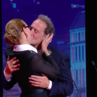 Festival de Cannes : Carole Bouquet embrasse passionnément Vincent Lindon en direct de la cérémonie !