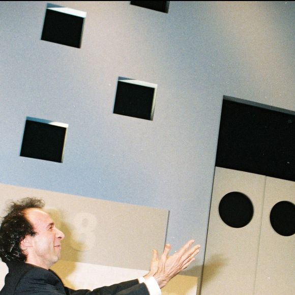 Roberto Benigni reçoit le grand prix du jury à Cannes des mains de Martin Scorcese