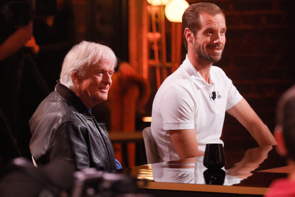 Exclusif - Dave, Richard Gasquet sur le plateau de l'émission "On est en direct (OEED)" , présentée par L.Salamé et L.Ruquier, diffusée en direct sur France 2 aux studios Rive Gauche à Paris, France © Christophe Clovis/Bestimage 