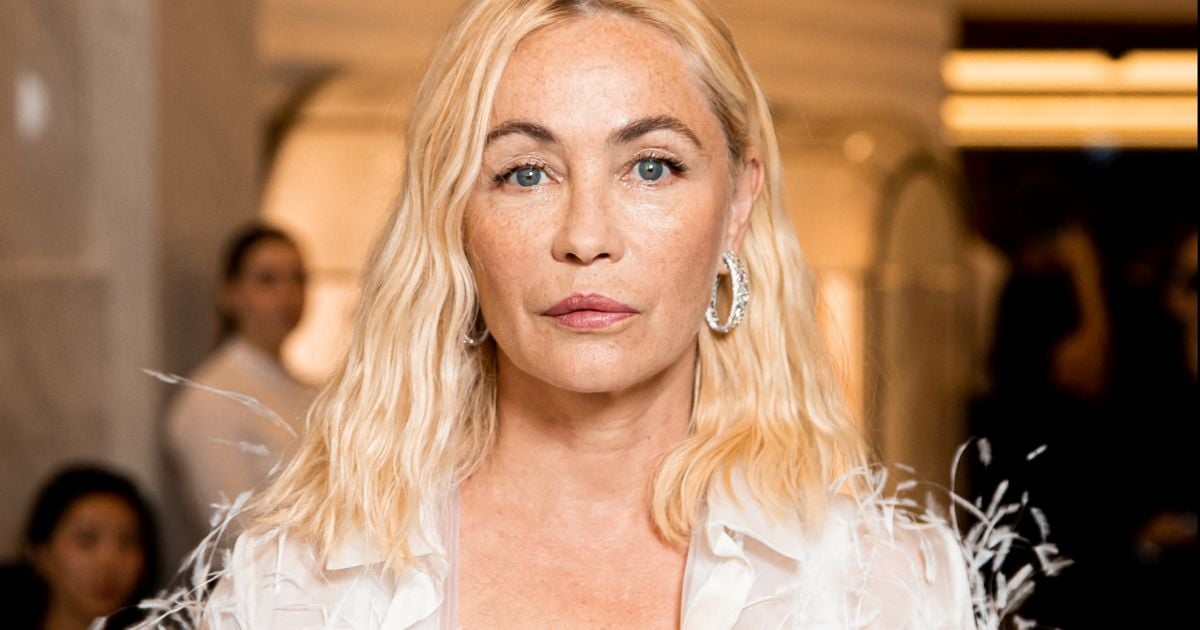 Exclusif - Emmanuelle Beart pose dans l'hôtel Martinez lors du 75e