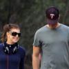 Fergie et Josh Duhamel font un jogging en amoureux près de  leur maison de Brentwood à Los Angeles le 1er février 2010