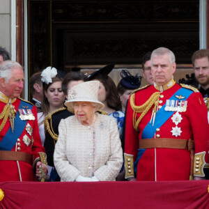 Camilla Parker Bowles, duchesse de Cornouailles, le prince Charles, prince de Galles, la reine Elisabeth II d'Angleterre, le prince Andrew, duc d'York, le prince Harry, duc de Sussex, et Meghan Markle, duchesse de Sussex - La famille royale au balcon du palais de Buckingham lors de la parade Trooping the Colour 2019, célébrant le 93ème anniversaire de la reine Elisabeth II, Londres, le 8 juin 2019. 