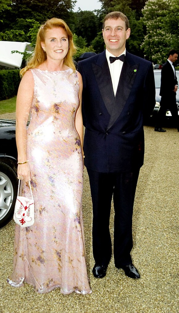 Sarah Ferguson et le prince Andrew, duc d'York, lors d'un gala à la galerie Serpentine en 2000