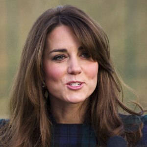 La Duchesse de Cambridge Catherine Kate Middleton en visite dans son ancienne ecole a St-Andrews le 30 novembre 2012