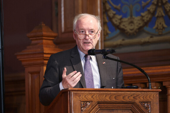 Exclusif - L'ancien ministre des Affaires étrangères Hubert Védrine lors d'une séance inaugurale des XIèmes Rencontres Internationales Monaco et la Méditerranée au Musée Océanographique de Monaco, le 10 mars 2022