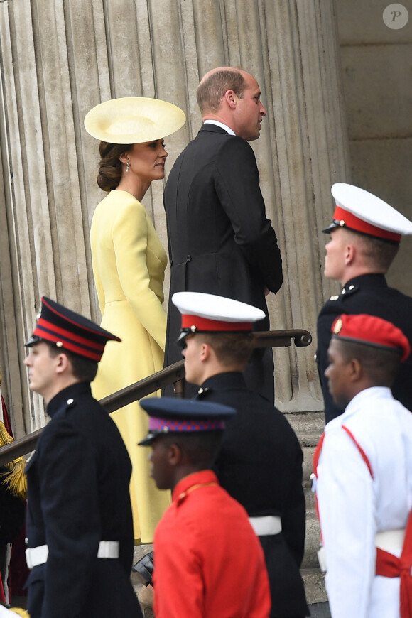Le prince William, duc de Cambridge, et Catherine (Kate) Middleton, duchesse de Cambridge, - Les membres de la famille royale et les invités lors de la messe du jubilé, célébrée à la cathédrale Saint-Paul de Londres le 3 juin 2022.