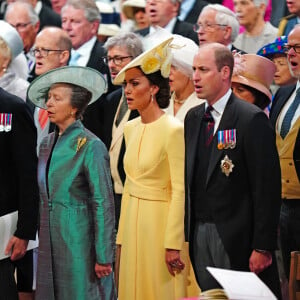 La princesse Anne, Le prince William, duc de Cambridge, et Catherine (Kate) Middleton, duchesse de Cambridge - Les membres de la famille royale et les invités lors de la messe célébrée à la cathédrale Saint-Paul de Londres, dans le cadre du jubilé de platine (70 ans de règne) de la reine Elisabeth II d'Angleterre. Londres, le 3 juin 2022. 