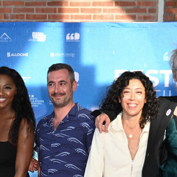 Julie de Bona, Axel Auriant, Fatou Kaba, Xavier Legrand, Naidra Ayadi, Corinne Masiero (présidente du jury) et Alexia Laroche-Joubert au photocall du jury de la première édition du film de demain (FFD) au Ciné Lumière de Vierzon le 2 juin 2022. © Coadic Guirec / Bestimage 