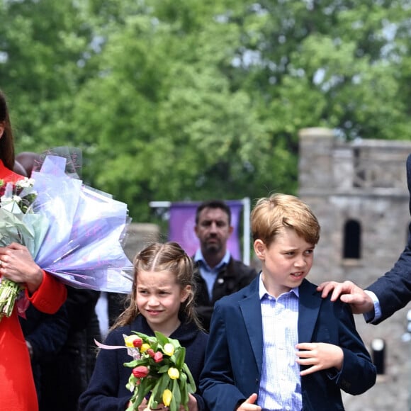 Le prince George - Le duc et la duchesse de Cambridge, et leurs enfants, en visite à Cardiff, à l'occasion du jubilé de platine de la reine d'Angleterre. Le 4 juin 2022