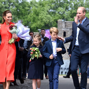 Le prince George - Le duc et la duchesse de Cambridge, et leurs enfants, en visite à Cardiff, à l'occasion du jubilé de platine de la reine d'Angleterre. Le 4 juin 2022