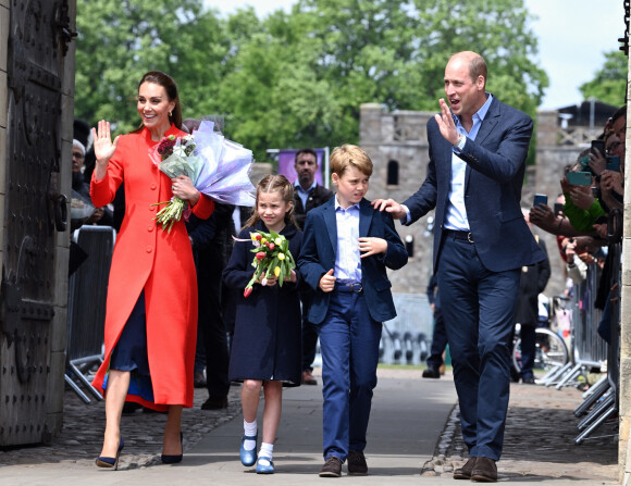 Le prince George - Le duc et la duchesse de Cambridge, et leurs enfants, en visite à Cardiff, à l'occasion du jubilé de platine de la reine d'Angleterre. Le 4 juin 2022