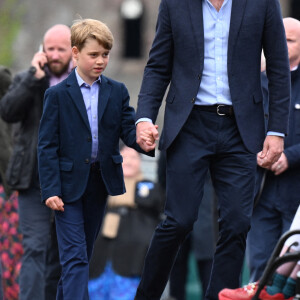 Le prince William, duc Cambridge, et le prince George - Le duc et la duchesse de Cambridge, et leurs enfants, en visite à Cardiff, à l'occasion du jubilé de platine de la reine d'Angleterre. Le 4 juin 2022