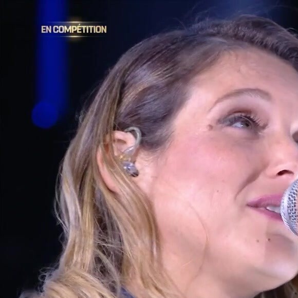 Amir Haddad : sa femme Lital, enceinte, le rejoint sur scène dans La chanson de l'année sur TF1