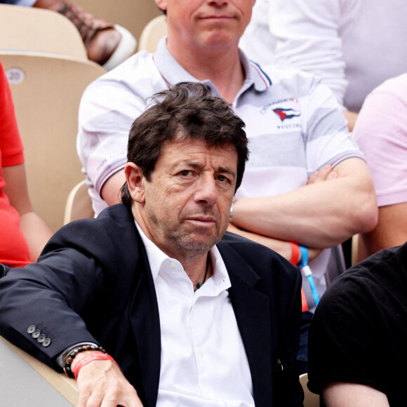 Patrick Bruel et son fils Léon - Célébrités dans les tribunes des internationaux de France de Roland Garros à Paris le 31 mai 2022. © Cyril Moreau - Dominique Jacovides/Bestimage 