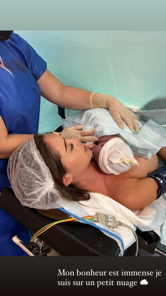 Nabilla Benattia maman pour la 2e fois, une photo en salle d'accouchement dévoilée
