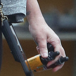 Exclusif - Heather Locklear a acheté des vitamines dans une pharmacie de Los Angeles, le 19 mai 2022.