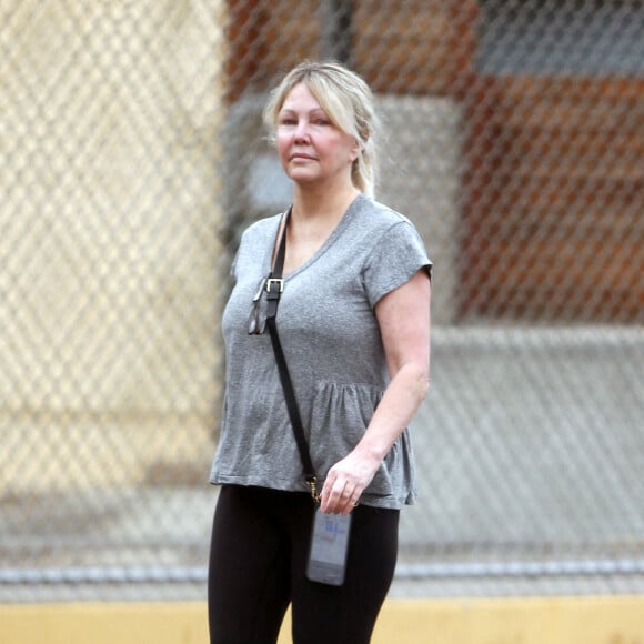 Exclusif - Heather Locklear a acheté des vitamines dans une pharmacie de Los Angeles, le 19 mai 2022.