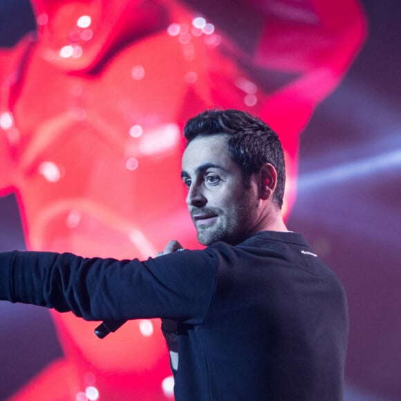 Camille Combal sur la scène du Zénith de Paris pour la 7ème édition du Virgin Radio Electroshock à Paris, France, le 6 octobre 2016. © Agence/Bestimage