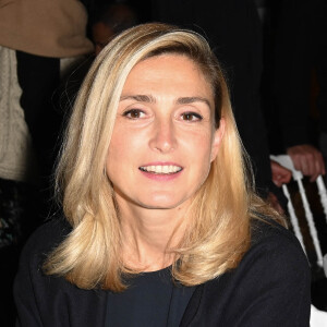 Julie Gayet - Dîner de Gala de l'association Elisecare sponsorisé par P. Bénacin (Interparfums) et orchestré par Y.Alleno au Pavillon Ledoyen à Paris le 13 octobre 2021.  © Coadic Guirec/Bestimage 