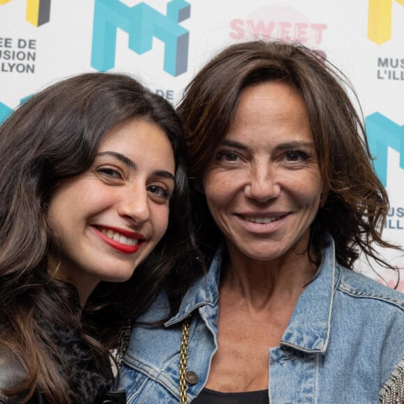 Karine Mitz et Sandra Sisley - Soirée "Just an Illusion" au musée de l'Illusion à Paris le 8 juin 2022. © Jérémy Melloul/Bestimage 