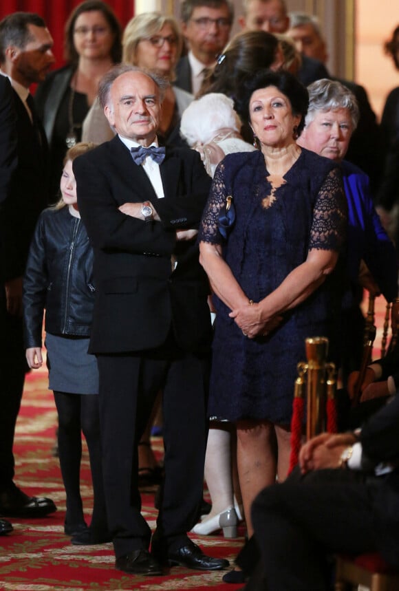 Jean-Michel Macron et Françoise Noguès-Macron - Le président Emmanuel Macron a reçu le collier de Grand maître de la Légion d'honneur dans la Salle des fêtes du palais de l'Elysée à Paris, France, le 14 mai 2017