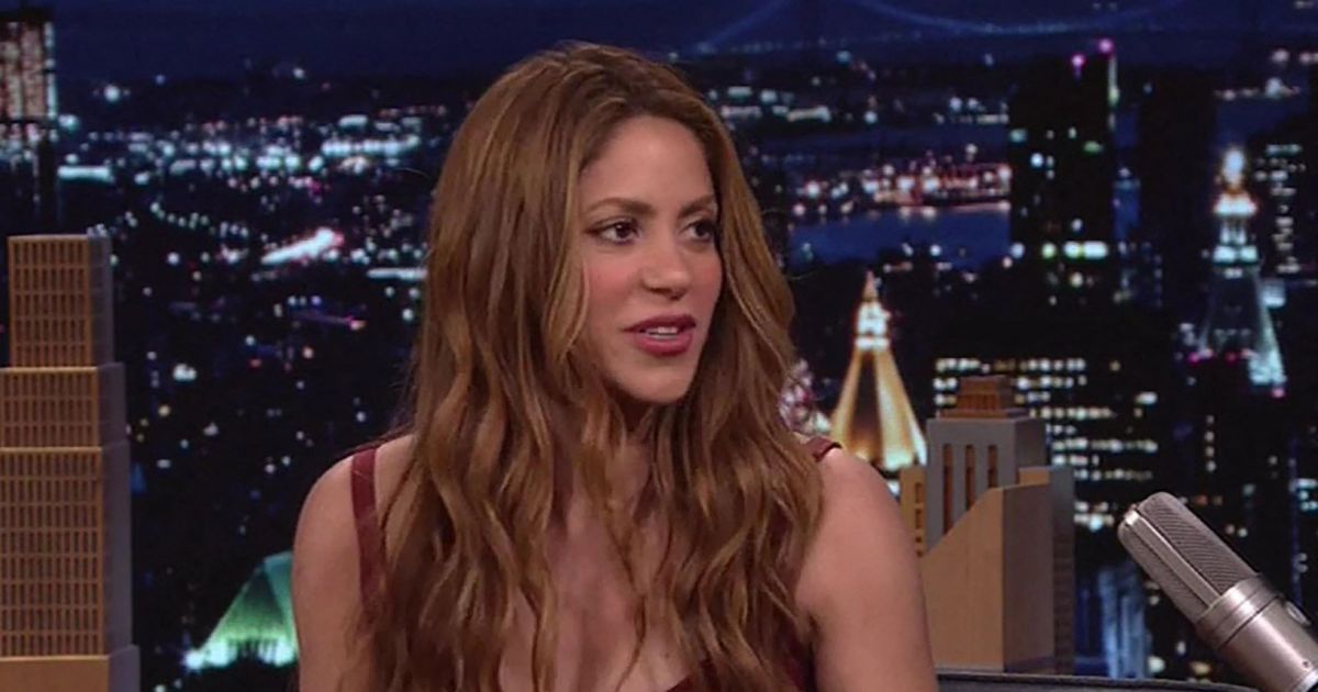 Shakira sur le plateau de l'émission The Tonight Show Starring Jimmy
