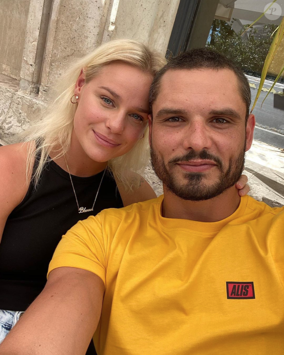 Florent Manaudou et sa petite-amie Pernille Blume à Paris.