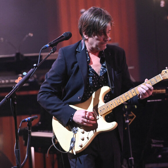 Jacques Dutronc et Thomas Dutronc - Showcase de la tournée "Dutronc & Dutronc" au Centre Evénementiel de Courbevoie, le 11 avril 2022. © Coadic Guirec/Bestimage