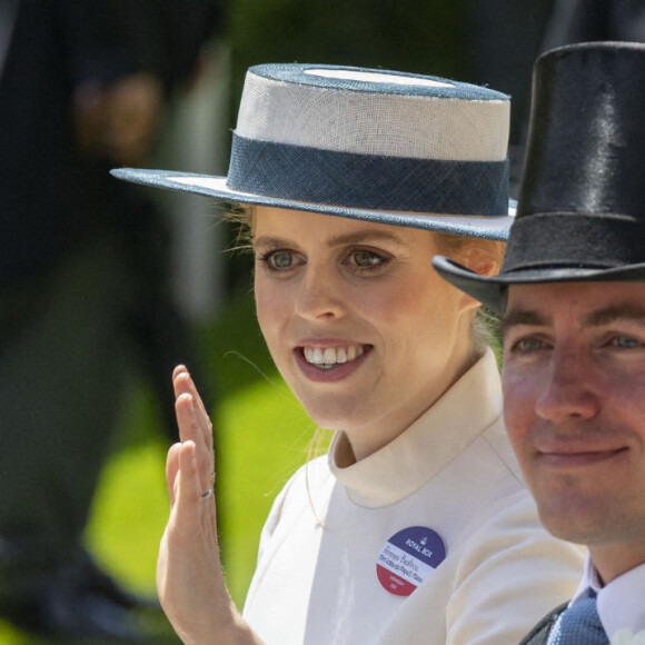 La princesse Béatrice d'York et son mari Edoardo Mapelli Mozzi - Deuxième jour de la Royal Ascot 2022 à l'hippodrome d'Ascot dans le Berkshire, le 15 juin 2022. 