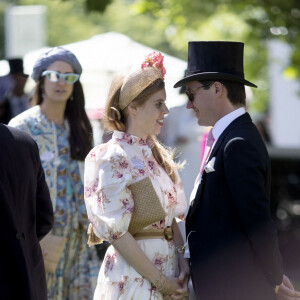 La princesse Beatrice d’York et son mari Edoardo Mapelli Mozzi lors du premier jour de la Royal Ascot 2022 à l'hippodrome d'Ascot dans le Berkshire, Royaume Uni, le 14 juin 2022. 