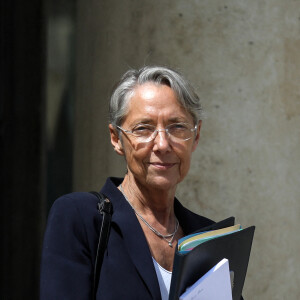 Elisabeth Borne, première ministre à la sortie du conseil des ministres, au palais de l'Elysée, à Paris, France, le 14 juin 2022. © Stéphane Lemouton/Bestimage 