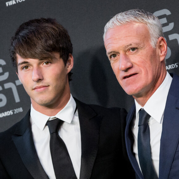 Didier Deschamps, sa femme Claude et leur fils Dylan - Les célébrités arrivent à la cérémonie des Trophées Fifa au Royal Festival Hall à Londres, Royaume Uni. © Cyril Moreau/Bestimage