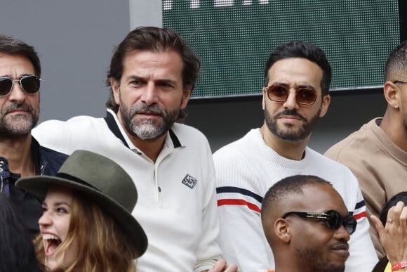 Grégory Fitoussi, Tarek Boudali dans les tribunes lors des Internationaux de France de Tennis de Roland Garros 2022 à Paris le 29 mai 2022. © Cyril Moreau/Bestimage