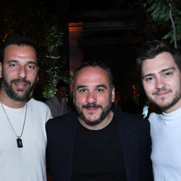 Exclusif - L'artiste YouNs, François-Xavier Demaison et Jeff Panacloc - Grand gala du "Marrakech du Rire 2022" pour la 10e édition à l'hôtel Selman de Marrakech, le 18 juin 2022. © Rachid Bellak/Bestimage